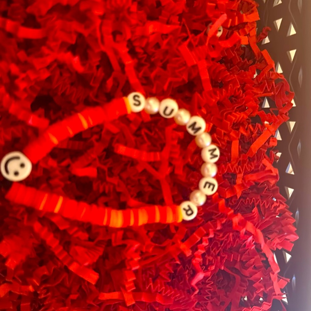 It is a bracelet and it is called summer